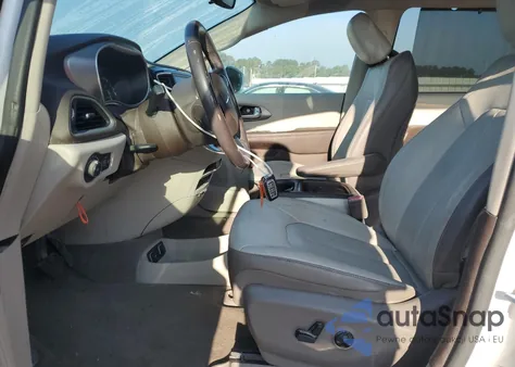 2018 Chrysler Pacifica Touring L z USA, uszkodzony, nr VIN 2C4RC1BG7JR142464